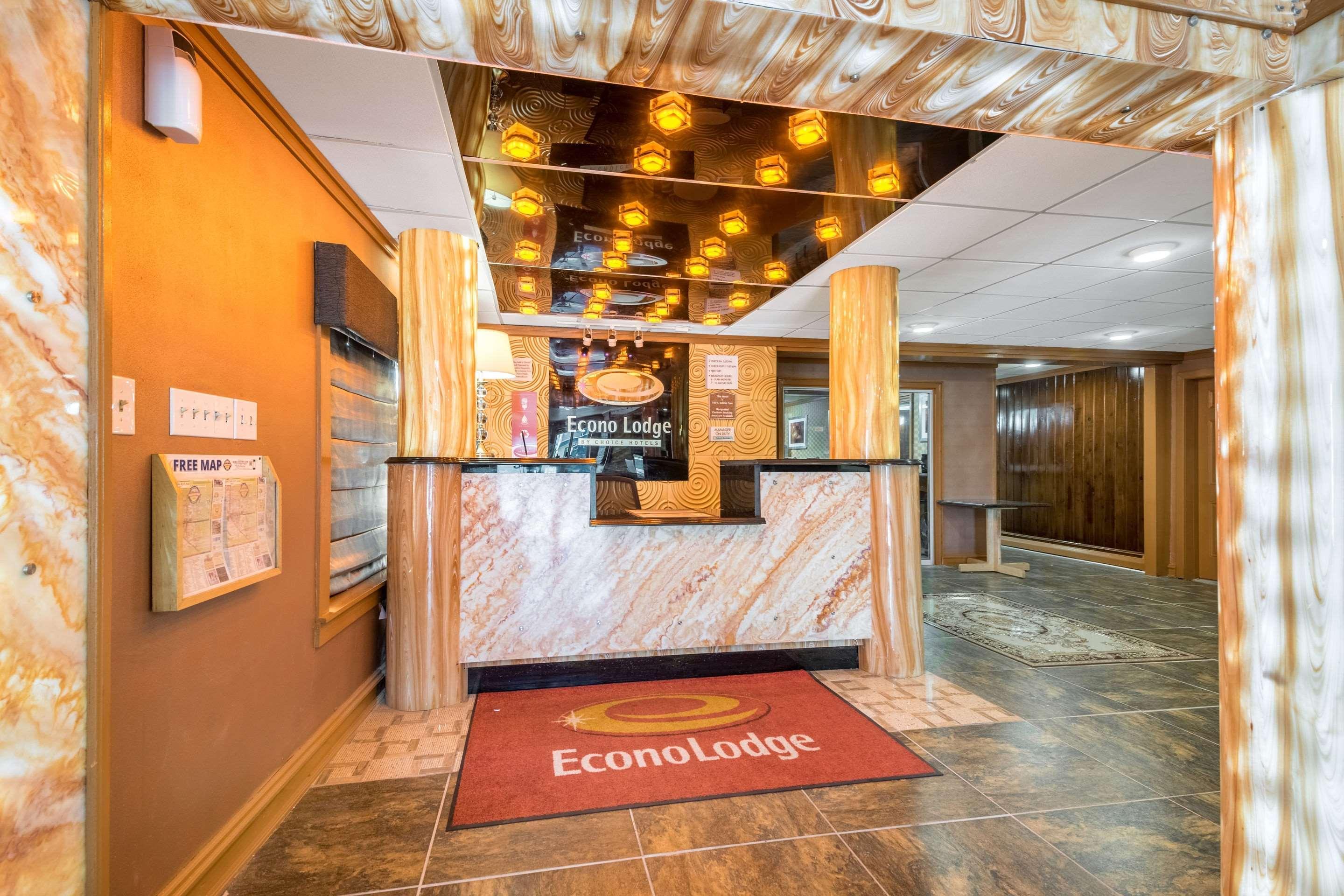 Econo Lodge Rutland City Near Hwy 7 Exteriör bild