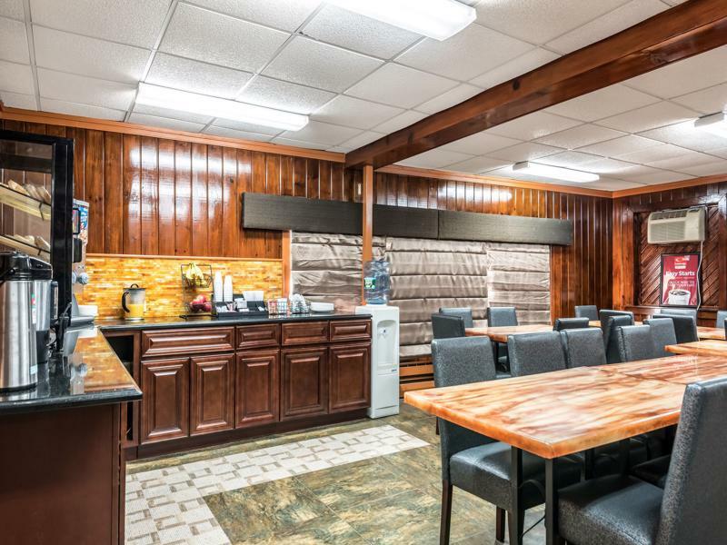 Econo Lodge Rutland City Near Hwy 7 Exteriör bild